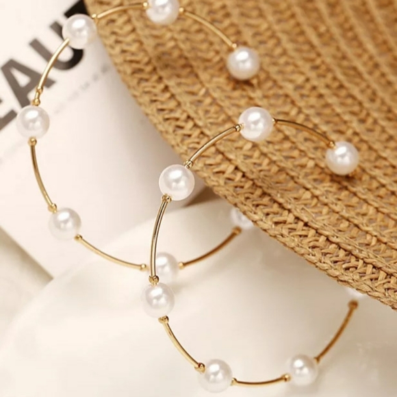 🎀Glamorous Pearl Large Circle Earrings - Picture 3 of 5